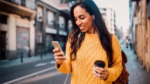 Can Your Phone Grip Reveal Your Personality? A Fun Test to Find Out