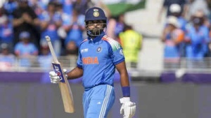 Dinesh Karthik Decries Shreyas Iyer's Omission from India's Asia Cup Squad, Citing Unfair Treatment - Watch