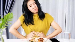 5 very early symptoms of stomach cancer that often go unnoticed