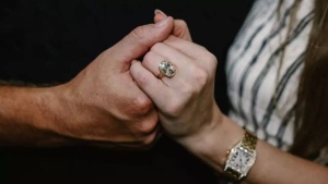Taylor Swift, Travis Kelce Engagement Sparks Real Estate Speculation: Which Mansion Will Be Their Marital Home?