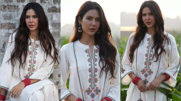 Sonam Bajwa's stylish accessories