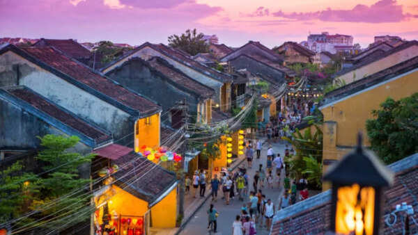 Lantern-lit streets of Hoi An, a historical gem in Vietnam