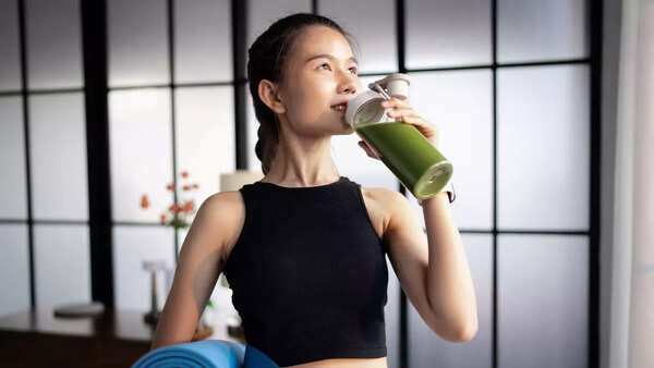 Exploring the nutritional advantages of incorporating smoothies into your diet.