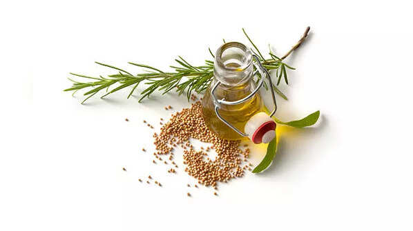 Mix mustard seeds in oil